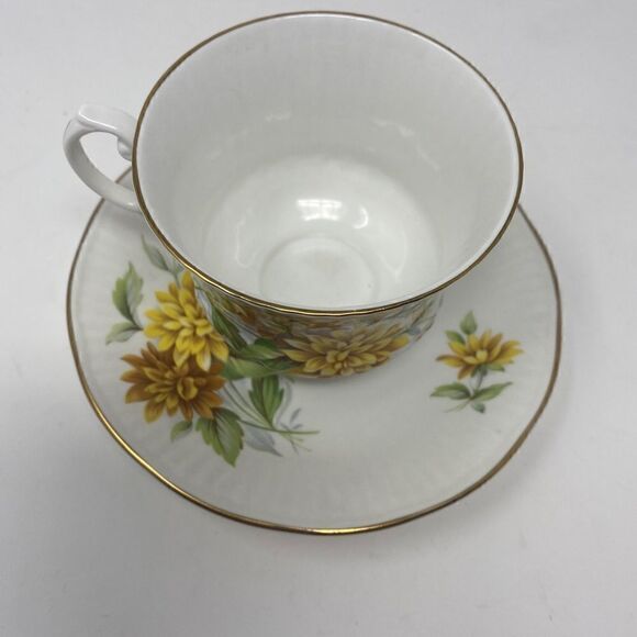 🔴 Elizabethan Staffordshire Bone China Tea Cup And Saucer October - Picture 3 of 10